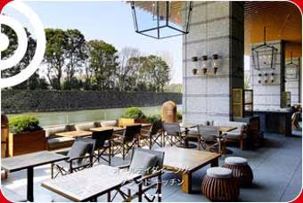 Grand Kitchen